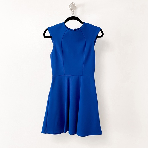 Urban Outfitter Silence + Noise Spring Chic‎ Open Back Fit and Flare Mini Dress - Picture 2 of 10